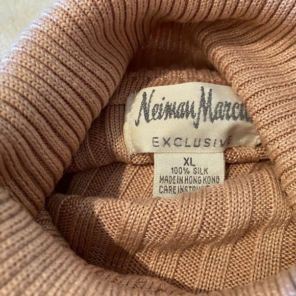 Neiman Marcus Dusty Rose Silk Turtleneck Size XL - Picture 6 of 6